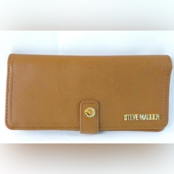 Steve Madden Handbags - Steve Madden Camel Polyurethane Wallet